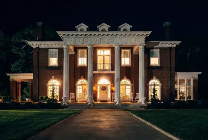 Downtown-Holiday-Truitt-Vanderbilt-Club