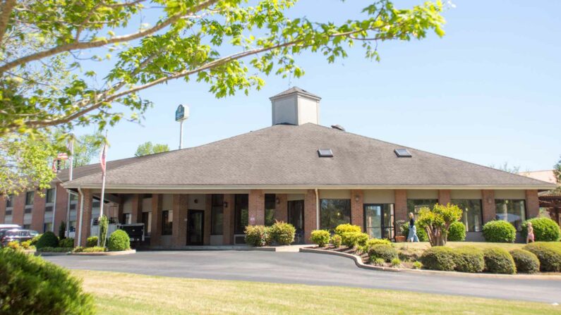 Exterior of Baymont by Wyndham in LaGrange, Georgia.