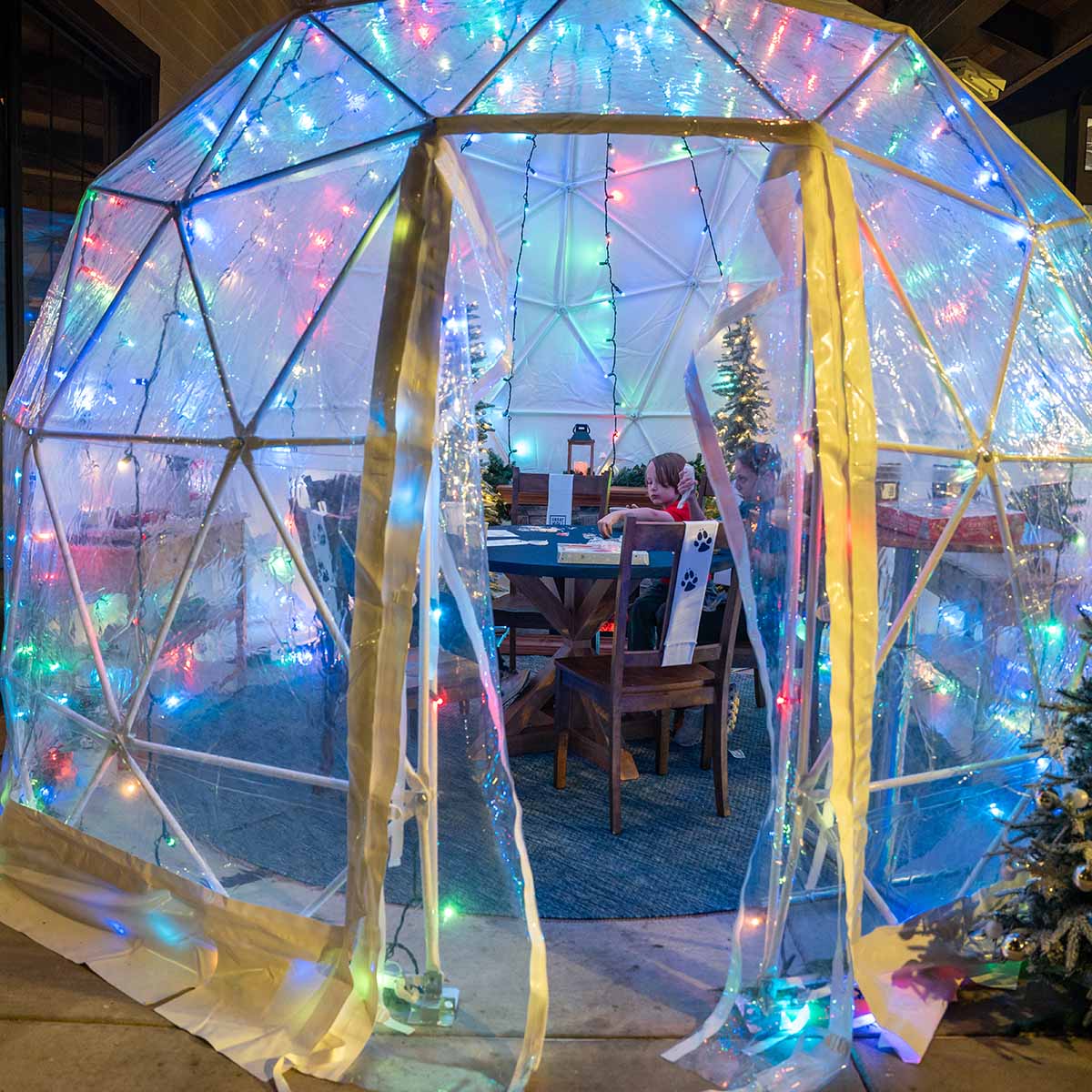 great-wolf-lodge-snow-globe-1200x1200-visit-lagrange-georgia