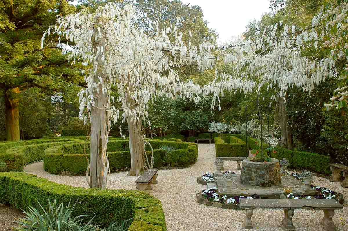 hills-and-dales-estate-church-garden-visit-lagrange