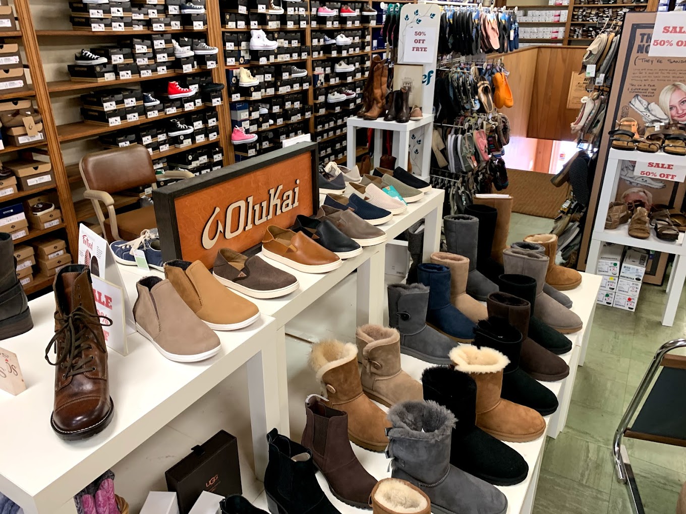 LaGrange Holiday Shopping Guide for Everyone on Your List