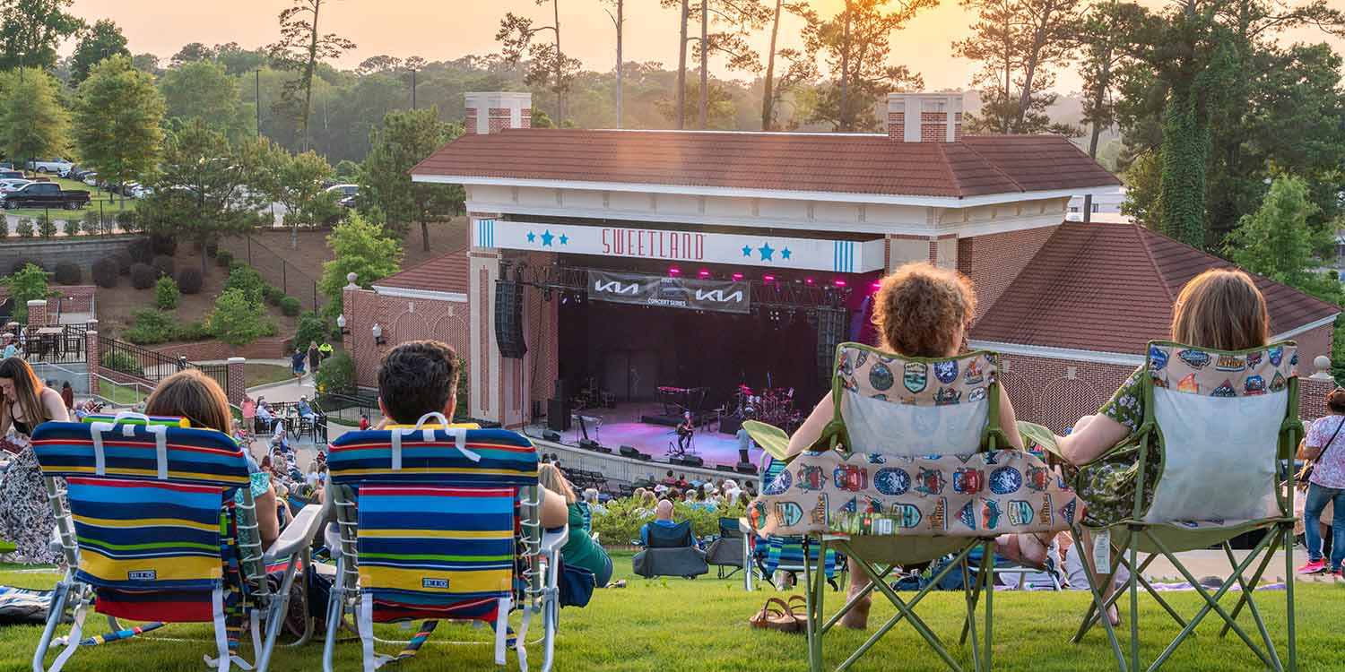 sweetland-amphitheatre-1500x750-visit-lagrange