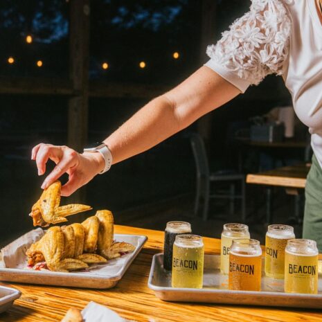 visit-lagrange-beacon-wings-and-beer-flight-1x1